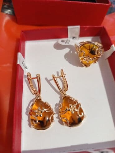 uzuk satışı: Qızılı rəng tonlarında sırğa və üzük - Tərkib: qızılı örtüklü metal — 2