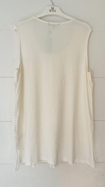 qadınlar üçün krujevalı maskalar: Ağ rəngli zərif qadın bluzası - Üst hissə: nəfəsalan, fakturalı — 2