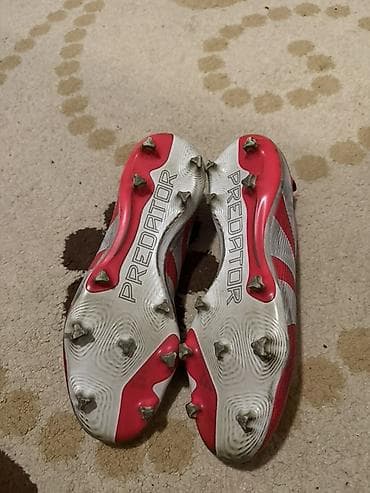 affa topu: Butslar Adidas, Ölçü: 44 — 4