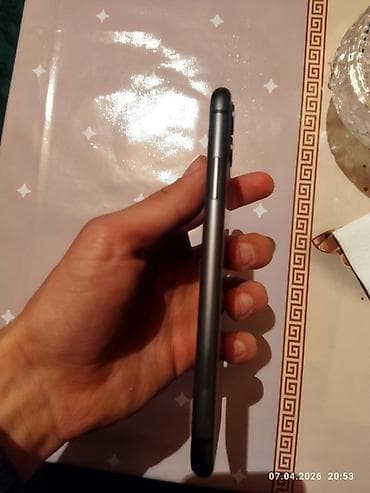 ayfon 4s: IPhone 11, 64 GB, Qara, Face ID — 3