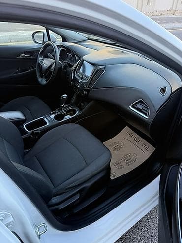 chevrolet cruze 2018: Chevrolet Cruze: 1.4 l | 2018 il 90000 km Sedan — 5