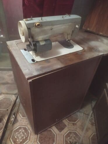 tikiş maşınları: Tikiş maşını Chayka, Elektromexaniki — 1