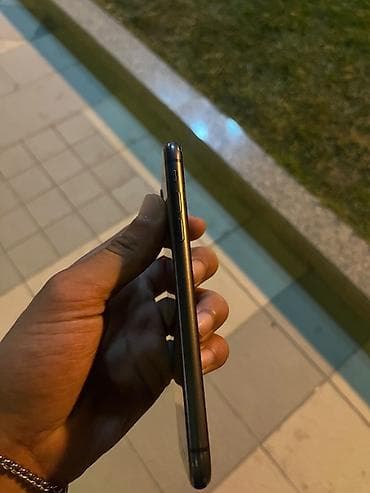 ipone 4: IPhone 11, 128 GB, Jet Black, Face ID, Qırıq, Simsiz şarj — 3