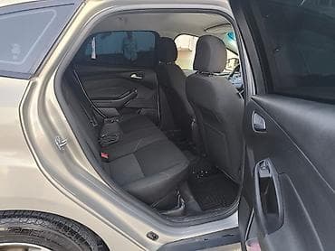 man sat: Ford Focus: 1 l | 2016 il 200000 km Hetçbek — 9