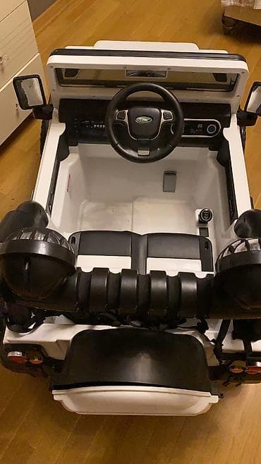 600 manata alinib .450 man satilir. Hundur masindi, icinde radio var lalafo.az -da 600 manata alinib .450 man satilir. Hundur masindi, icinde radio var