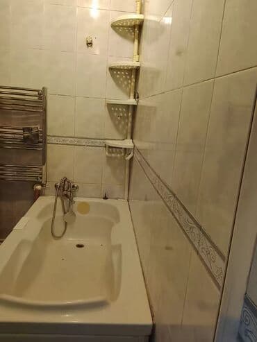 məhəmmədli həyət evi kirayə: Kiraye verilir - Planlama: giriş dəhlizi, geniş qonaq otağı, 2 yataq — 7