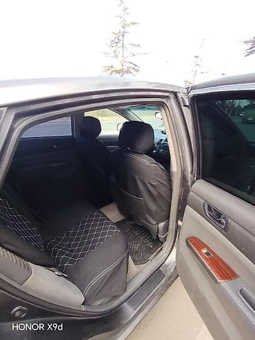 qolf car: Toyota Prius (2-ci nəsil) hibrid hetçbek - Rəng: tünd boz/boz-qara - — 4