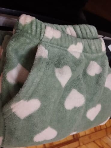 Təzə, Türkiyədən alinib, dəyərindən aşaği satilir razmer XL
Sumqayit — 3