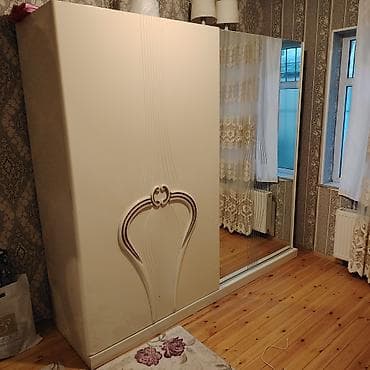 Kupə dolab və tirmo satılır. Dolab güzgüsunde aşağıda balaca qırıq — 2