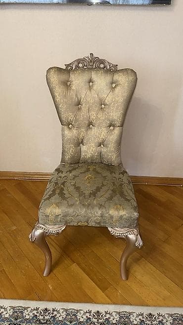 oturaca: 6 ədəd oturacaq satılır350₼. Yaxşı vəziyyətdə.Ünvan A.Sultanova — 1