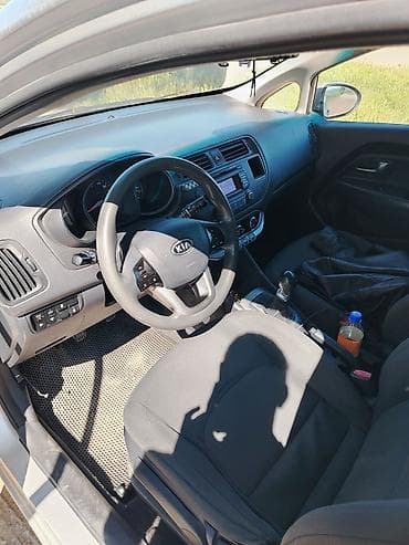 kia rio kreditle satisi: Kia Rio: 1.1 l | 2011 il Hetçbek — 5