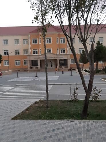 20 ci sahə ev: 3 otaqlı, Yeni tikili, 74 kv. m — 2