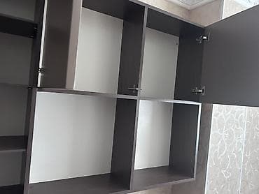 kitab refi: İşlənmiş, Düz TV altlığı, Polkalı, Laminat — 2