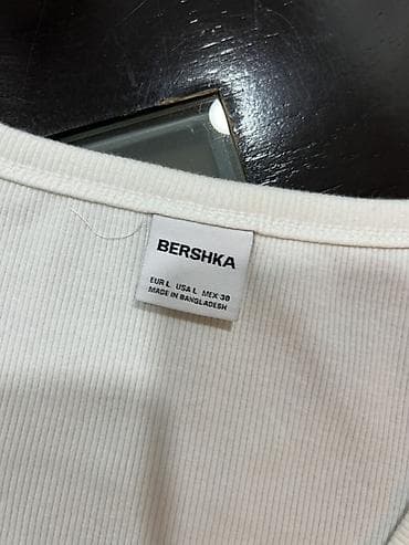 şort: Bershka qadın T‑şörtü Hər biri 15 azn Berşka 10 azn - Rəng: açıq — 5