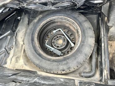 фольксваген новый кузов: Mercedes-Benz 190 E sedan Xüsusiyyətlər: - Kuzov: 4 qapılı sedan, göy — 7