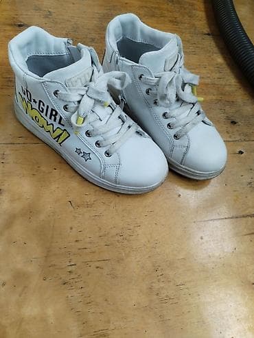 bağlı sandallar: Rəng - Ağ Krossovkalar, Ölçü: 33, Qız üçün — 1