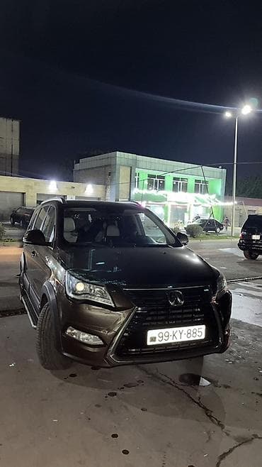 Satılır: 7 yerlik şəhər/krossover tipli SUV Xüsusiyyətlər və