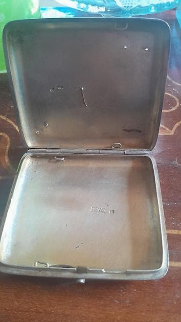 İncəsənət və kolleksiyalar: Gümüş siqaret futlyarı - Material: damğalı gümüş (iç tərəfdə — 7