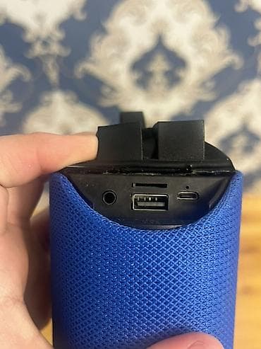 kolonkalar pioner: Portativ Bluetooth akustik kolon Xüsusiyyətlər: - Silindrik dizayn — 3