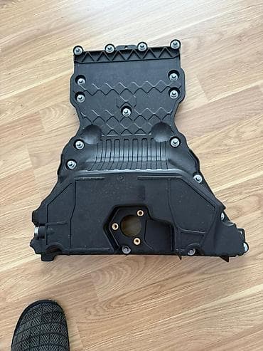 mersedes cesqa: 2014cü il buraxılış Mersedesin 651 mühərrikin karteri (poddon) — 2