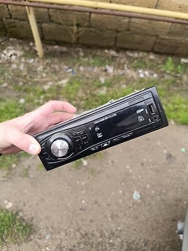Avtomobil maqnitafonu – 1DIN Xüsusiyyətlər: - Ön paneldə USB portu