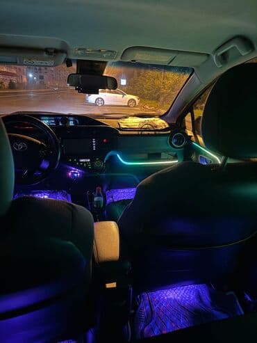 vito satilir: İlkin ödəniş 5000 min Toyota Prius C (Aqua) – hatchbek - Kuzov: ağ — 3