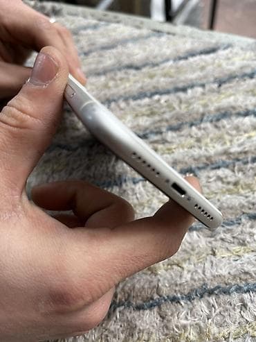 bit birə: IPhone 11, Ağ, Face ID — 2