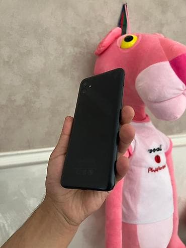 telefon cubuğu: Samsung Galaxy A04e, 64 GB, rəng - Qara, İki sim kartlı — 4