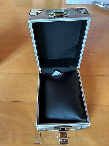 TW STEEL saat qutusu – metal/alüminium tipli sərt bağlama - Brend: TW