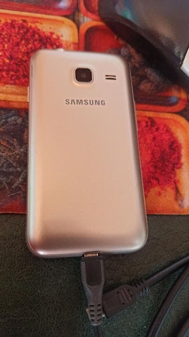 steal a brainrot: Samsung Galaxy J1 Mini — 3
