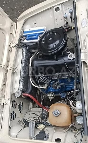 VAZ (LADA): VAZ 2101 sedan – klassik sovet dizaynı və sadə mexanika. Xarici: - — 5