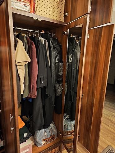 paltar işkafi: İşlənmiş, 4 qapılı, Güzgülü, Qəhvəyi, Digər material, Açılan, Düz dolab — 2