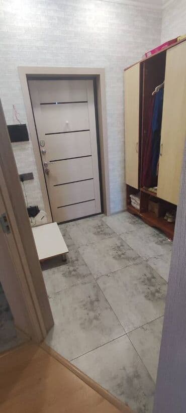 evler bineqedide: Mənzil tam əşyalı kirayə verilir. 14.12 mərtəbə, 58 kv, 1 otaq, (1-2 — 8