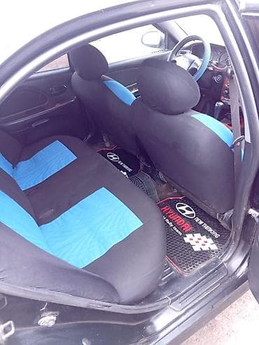 traktorlarin satisi: Hyundai Sonata sedan - Kuzov: qara rəng, 4 qapılı sedan - Mühərrik — 4