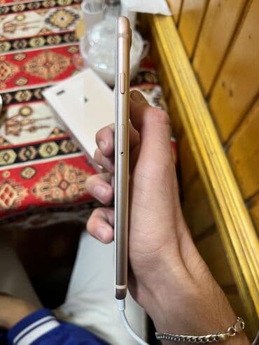 odscn x2 02: IPhone 8 Plus, 64 GB, Barmaq izi — 7