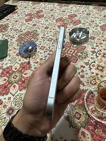 telfolar: IPhone 15, 128 GB, Ağ — 5