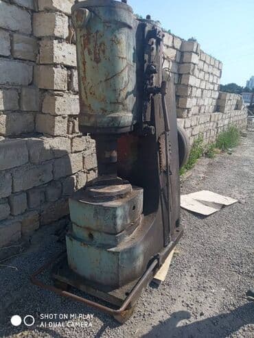 kömürsındıran çəkic: Molot.50 tonluq.çəkic — 1