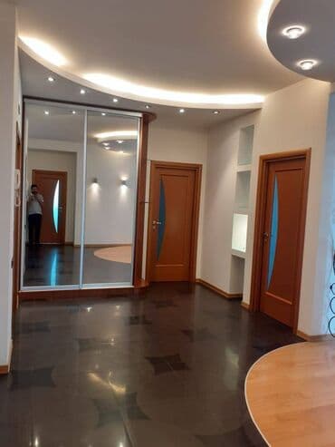 ağdam kirayə evlər: Gənclik metrosu yaxınlığında,18 mərtəbəli yeni tikilinin 17 ci — 18