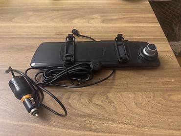 Avtomobil üçün videoqeydiyatçı arxa və ön kamera - Güzgü formalı DVR — 2