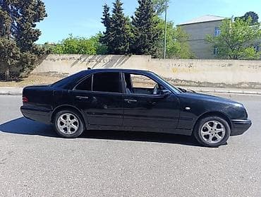 e 250 cdi: Mercedes-Benz E-Class (W210) sedan - Kuzov: qara rəng, 4 qapı — 2