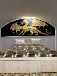 ehmedlide 5 otaqli evlerin qiymeti: Kirayə verilir: geniş və rahat mansard tipli otaq Xüsusiyyətlər: - — 2