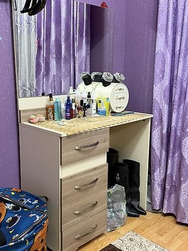 mini stol: Yataq otağı üçün mebel dəsti Tərkibi: - Dörd qapılı şkaf: iki mərkəzi — 2