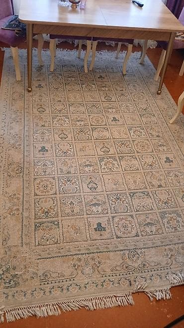 antik kilim: 3*2 ölcude xalca satılır. Qiymet 90 azn.Unvan:9mk_&Melek1 . Yalniz — 1