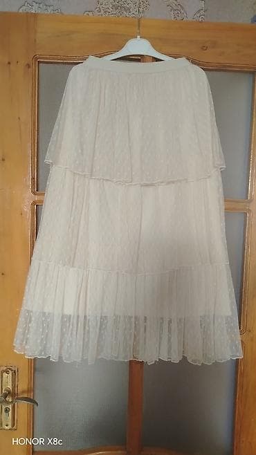 apple watch ucuz: Qadın ətəkləri – 3 model dəsti 1) Ağa rəng, qat-qat dizaynlı şifon — 1