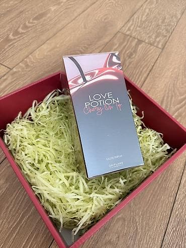 Oriflame brendindən Love Potion Cherry On Top ətir suyu, 50 ml