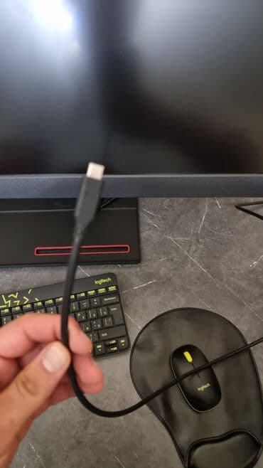 zalman: Çoooox Təcili Satıram Pula Ehtiyac olduğu Üçün Karobkasi belə var — 15