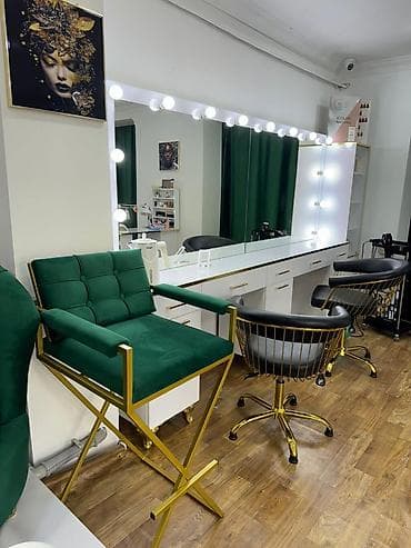 Nigar3. Vizaj. Stolu satılır. 150 azn yaxşı vəziyyətdədir. Ünvan — 1