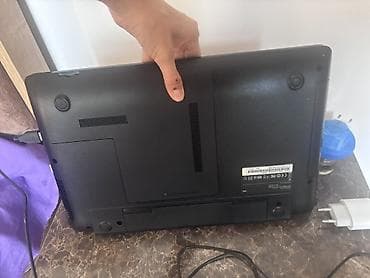 plansetler ucuz qiymete: Samsung noutbuk - Model xətti: Samsung (15.6" ekran ölçülü korpus) - — 2