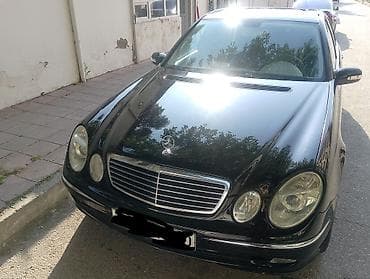 on panel: Mercedes-Benz E-Class sedan - Korpus: qara rəng, 4 qapı, xrom — 7