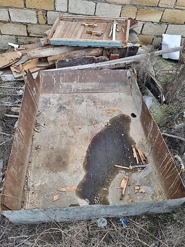 qosqu yeri: Metaldan hazırlanmış yük qutusu/ban - Material: qalın polad təbəqə - — 1